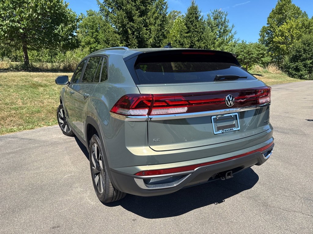 New 2025 Volkswagen Atlas Cross Sport SE image 2