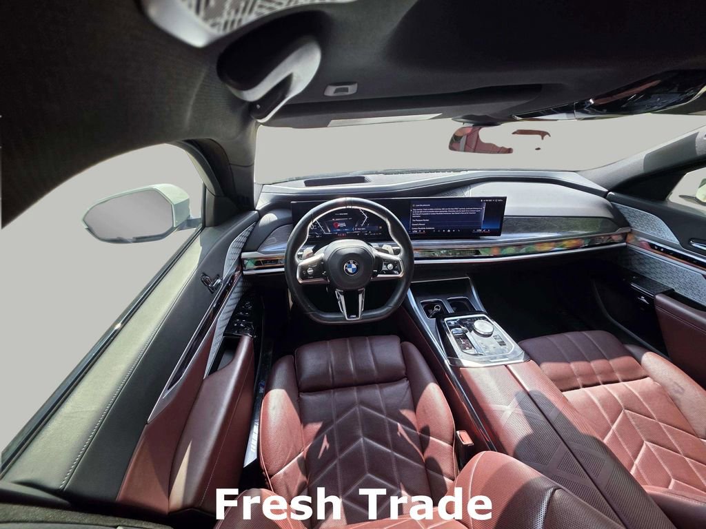 Used 2023 BMW 760i xDrive image 11