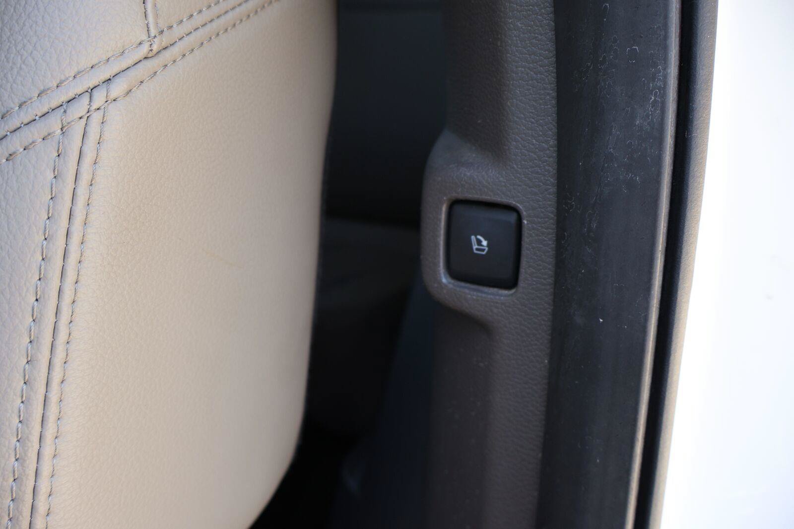 Used 2019 Ford Expedition XLT w/ Equipment Group 202A RWD image 16
