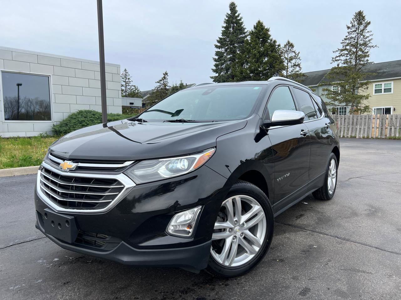 Used 2018 Chevrolet Equinox Premier AWD/4WD image 1