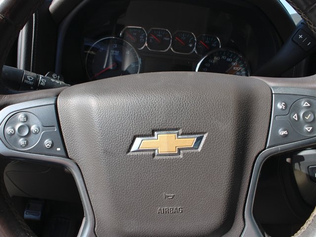 Used 2018 Chevrolet Silverado 1500 LTZ w/ LTZ Plus Package AWD/4WD image 19