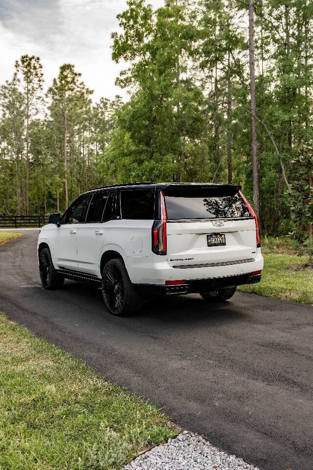 Used 2024 Cadillac Escalade Sport w/ LPO, ONYX Package AWD/4WD image 5