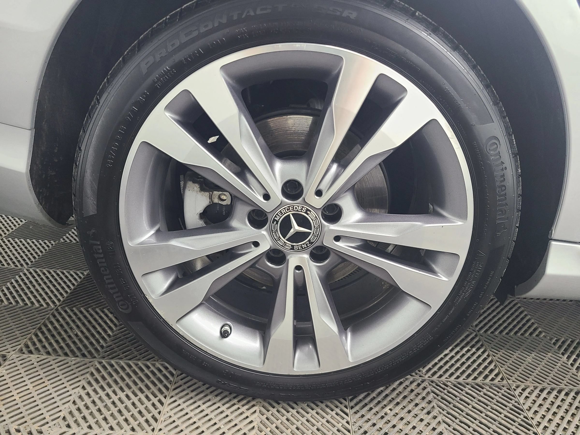 Used 2018 Mercedes-Benz C 300 4MATIC Sedan image 16