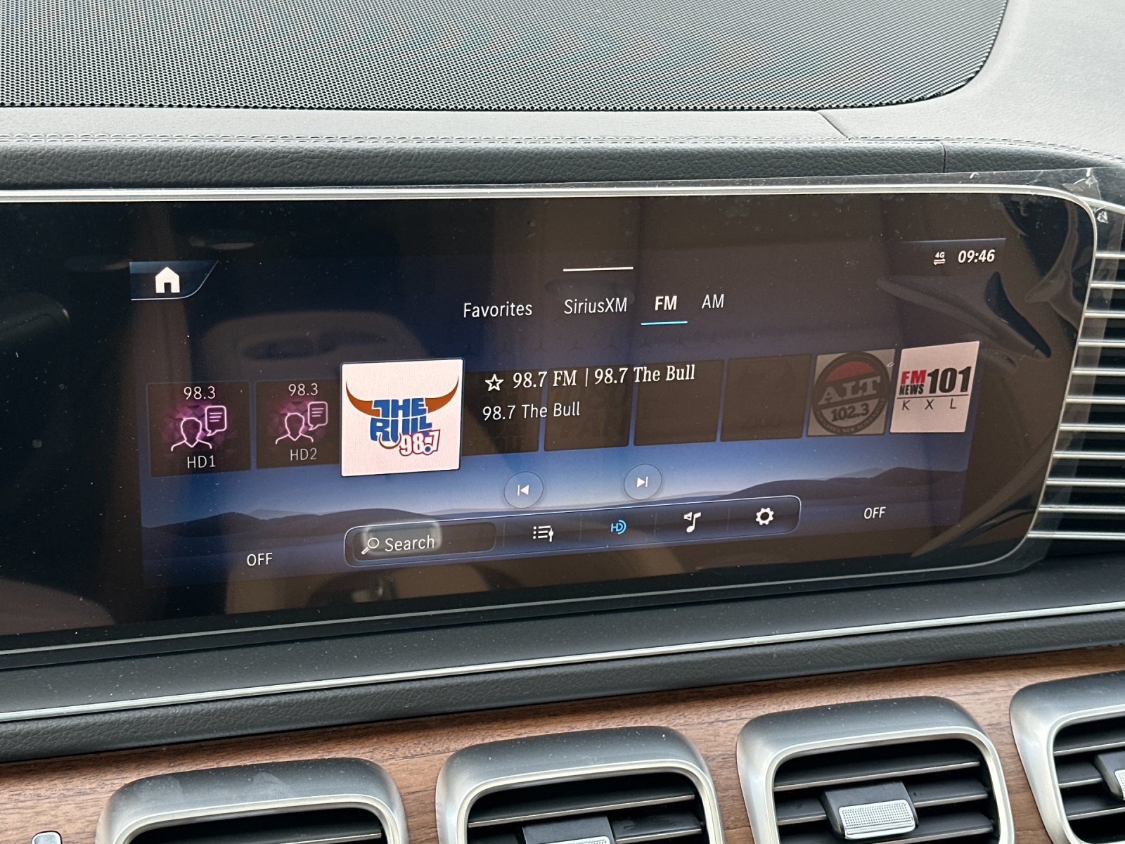New 2026 Mercedes-Benz GLS 580 4MATIC image 18