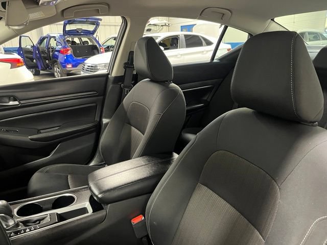 Used 2024 Nissan Altima 2.5 SV FWD image 23
