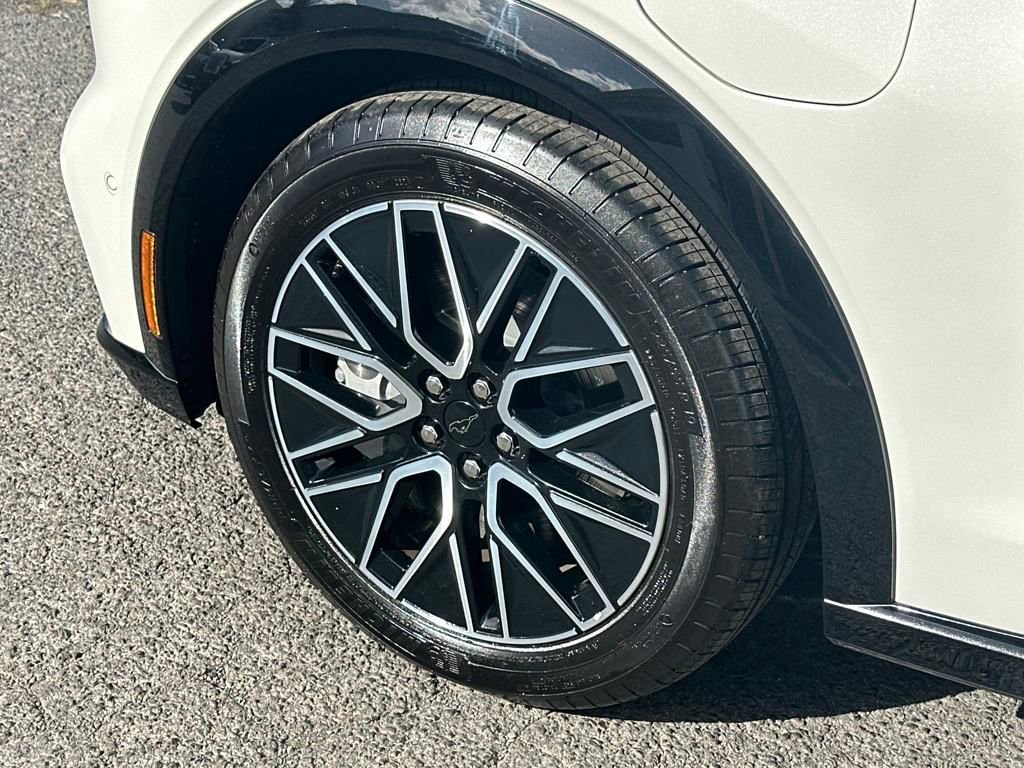 Used 2024 Ford Mustang Mach-E Premium image 12