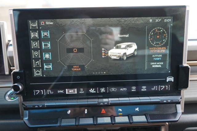 Used 2024 GMC Hummer EV 3X w/ LPO, Illumination Package image 42