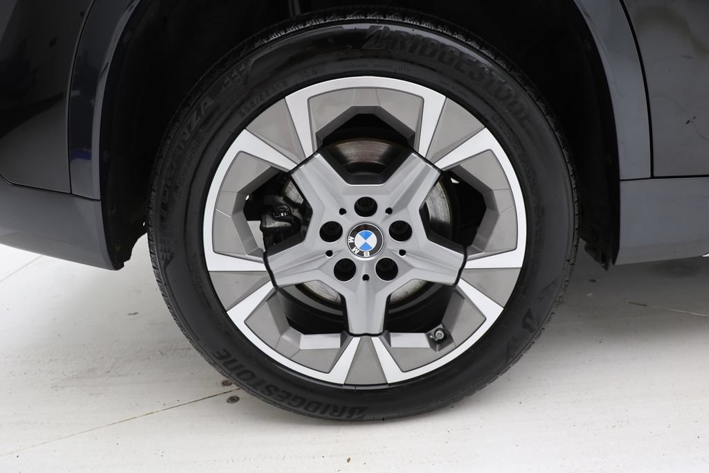 Used 2025 BMW X1 xDrive28i AWD/4WD image 9