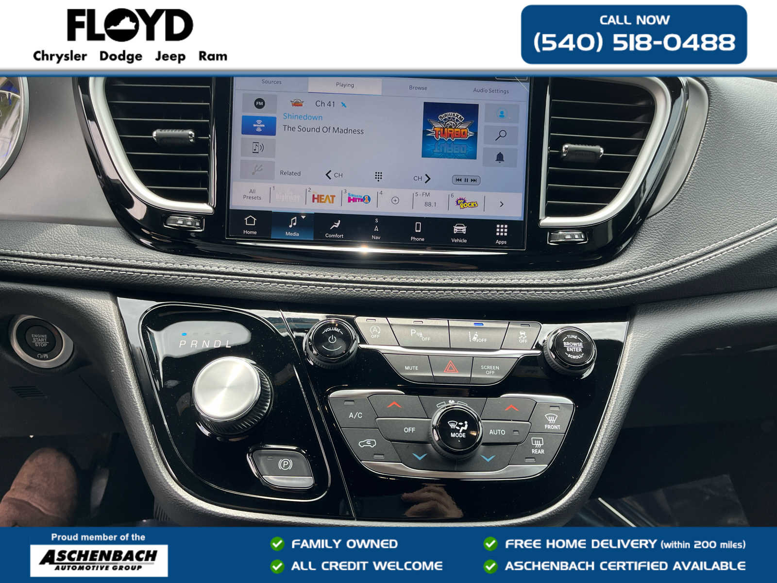 New 2027 Chrysler Pacifica Select FWD image 17