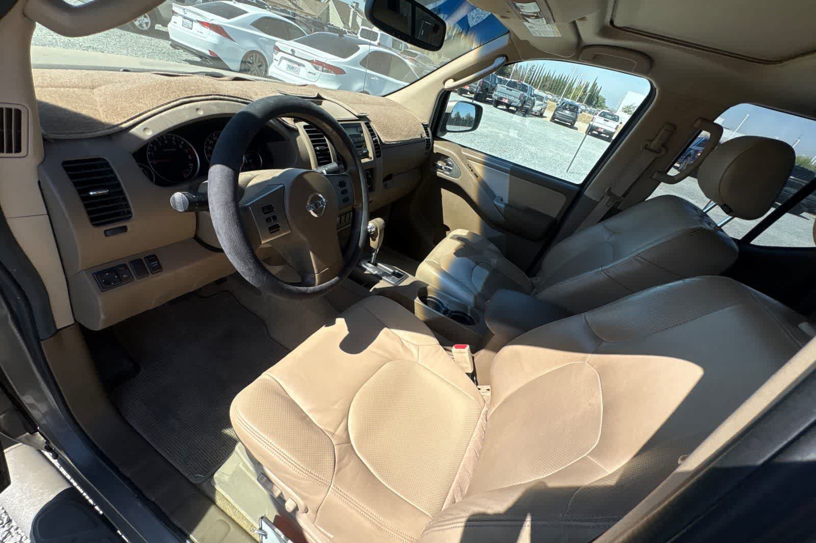 Used 2006 Nissan Frontier LE w/ (X01) Leather Pkg RWD image 14