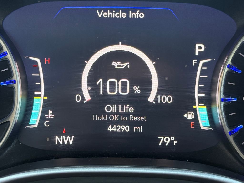 Used 2020 Chrysler Pacifica Touring-L w/ Advanced Safetytec Group image 27