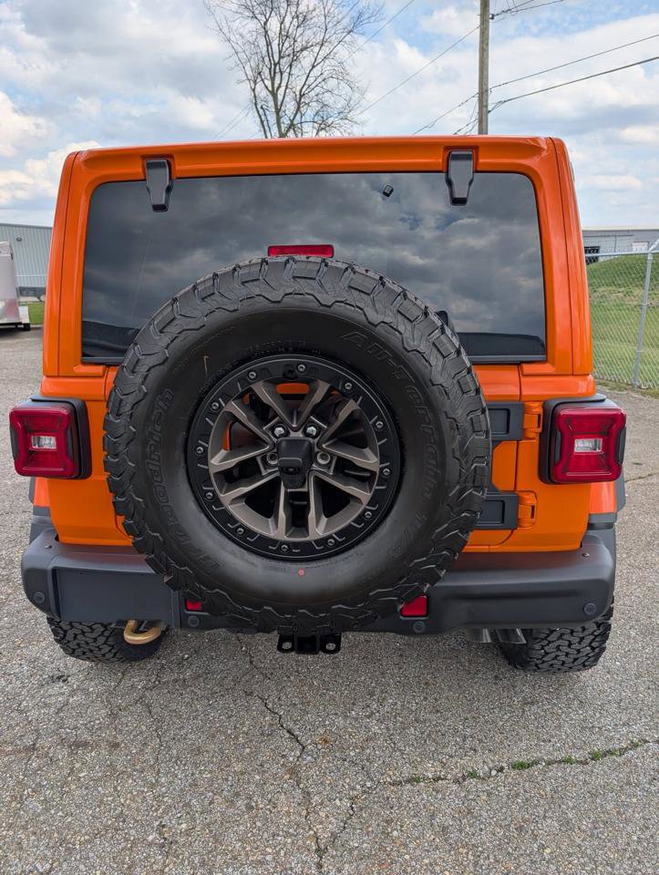 Used 2025 Jeep Wrangler Unlimited Rubicon 392 image 3