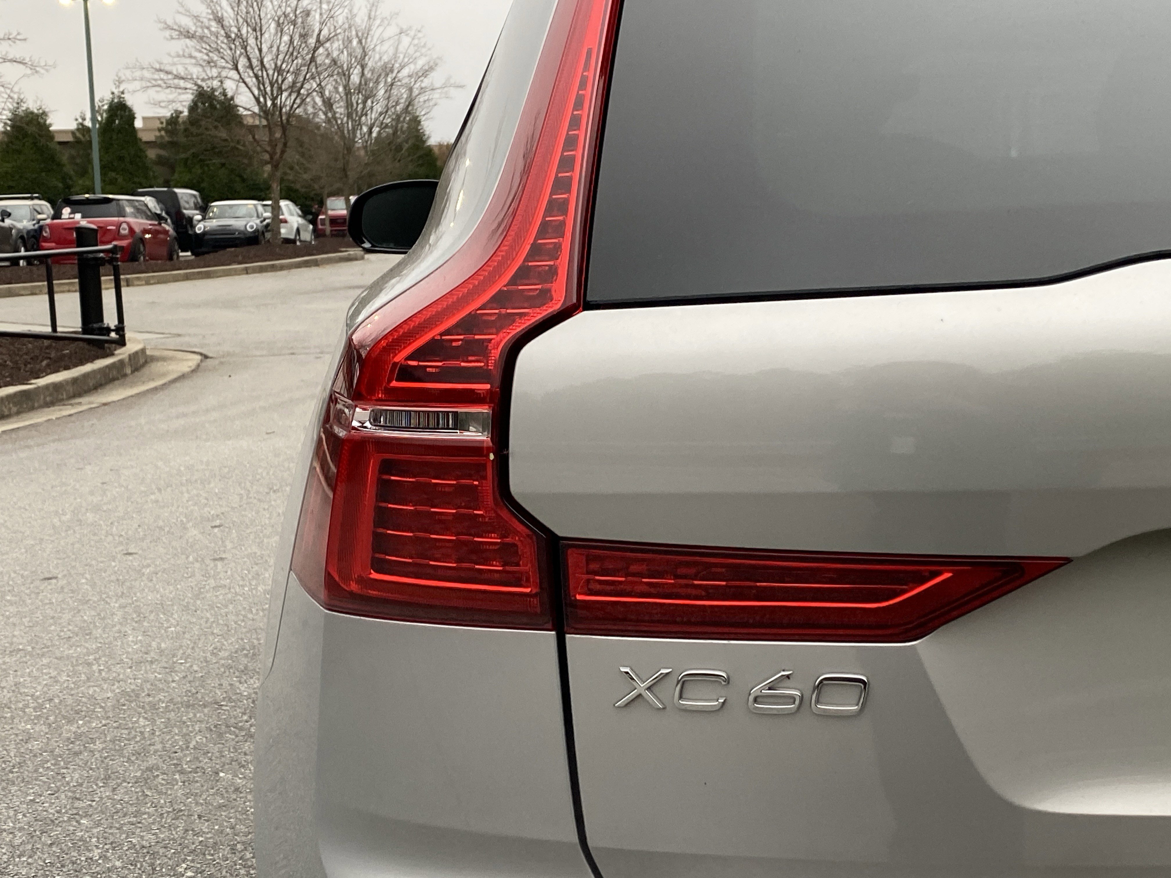 Used 2025 Volvo XC60 B5 Plus image 46