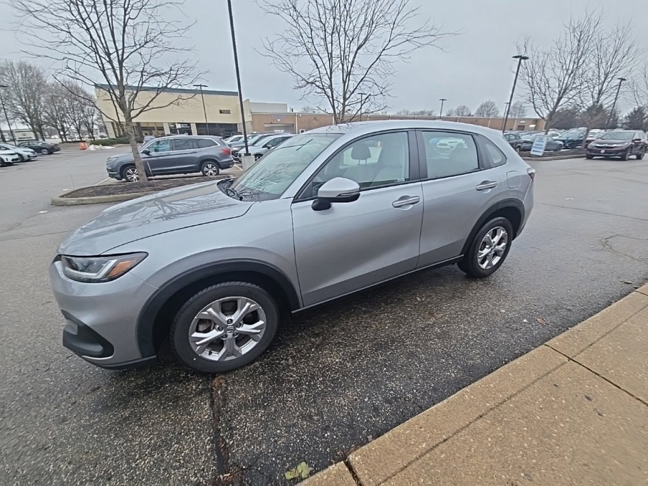 Used 2023 Honda HR-V LX image 4