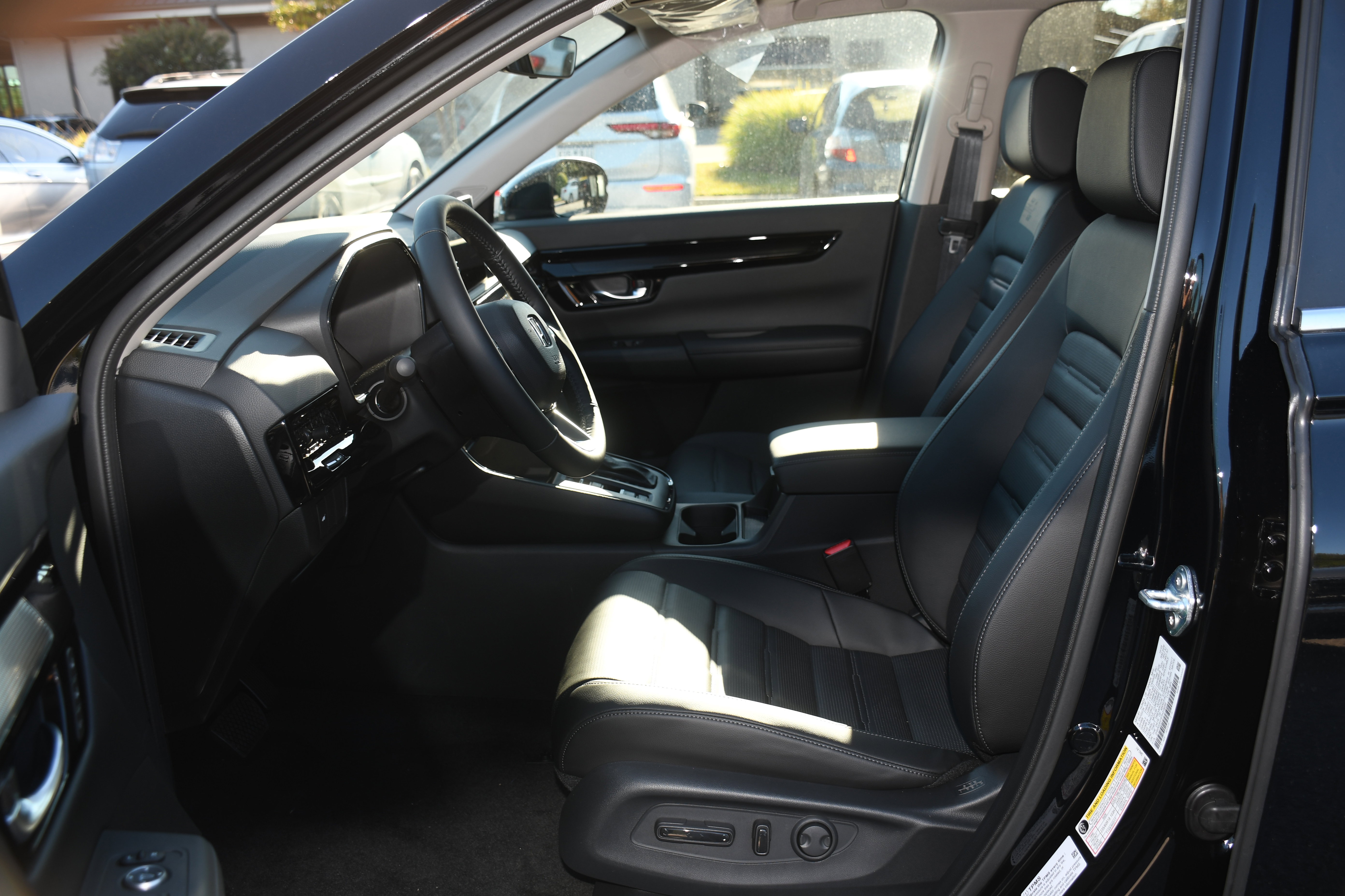 Used 2026 Honda CR-V EX-L image 3