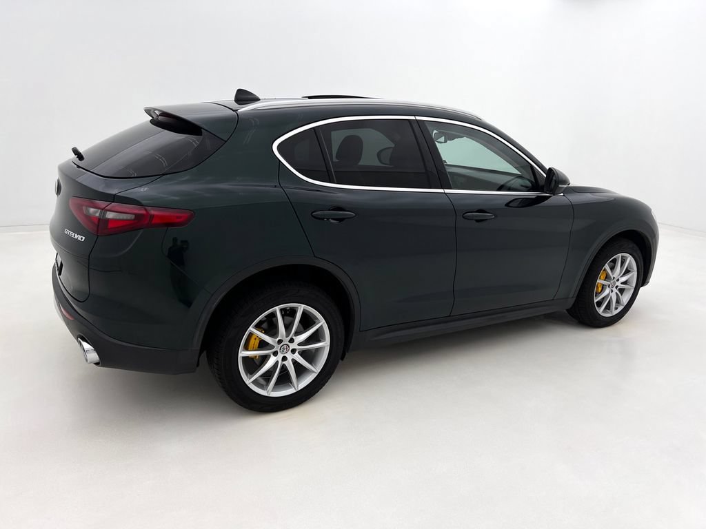 Used 2019 Alfa Romeo Stelvio Ti Lusso w/ Quick Order Package 22X Lusso AWD/4WD image 6