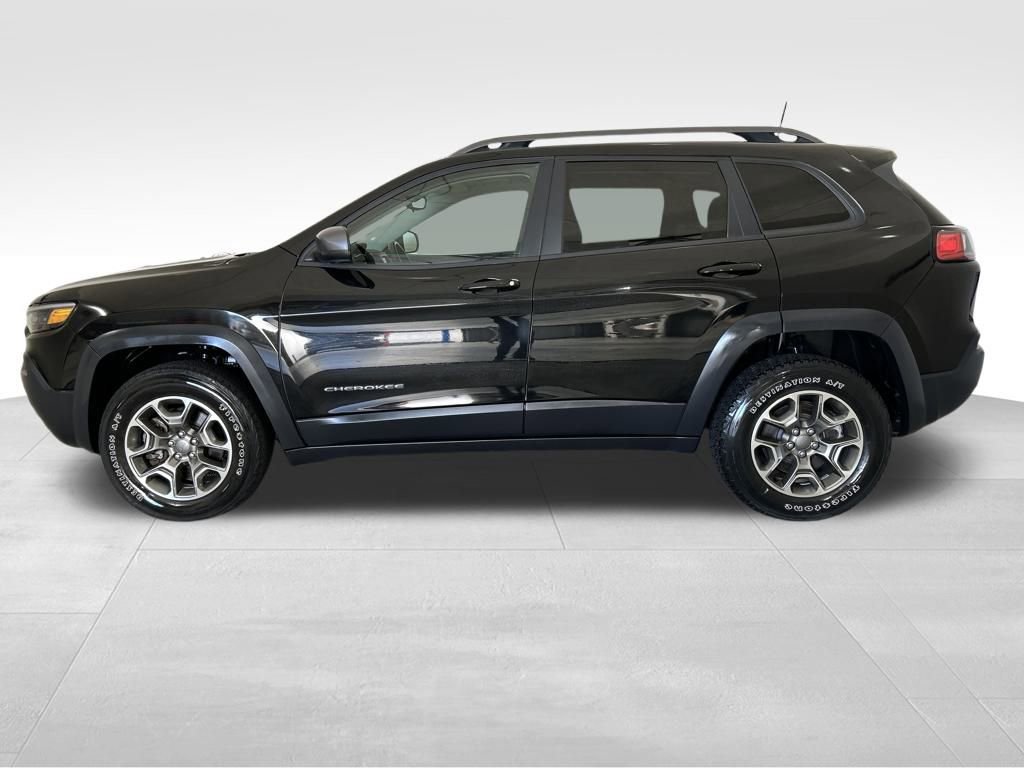 Used 2020 Jeep Cherokee Trailhawk image 19