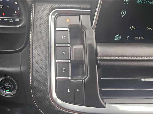 Used 2023 Chevrolet Suburban Premier image 12