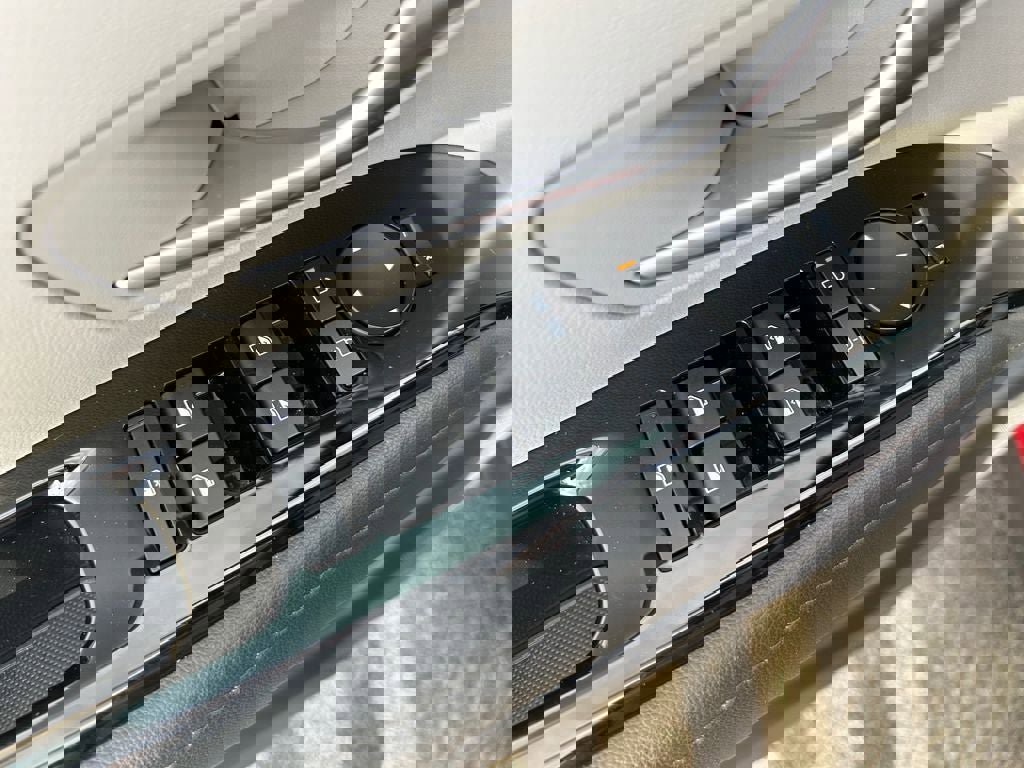 Used 2025 Hyundai Tucson Limited image 23