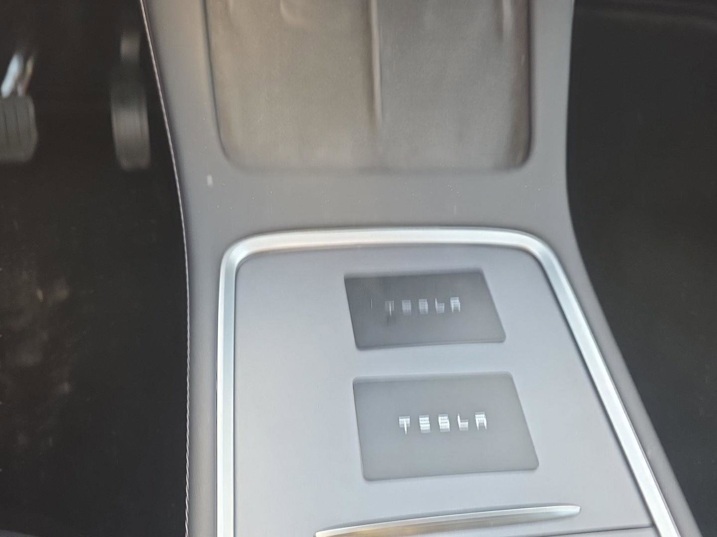 Used 2024 Tesla Model Y Long Range image 36