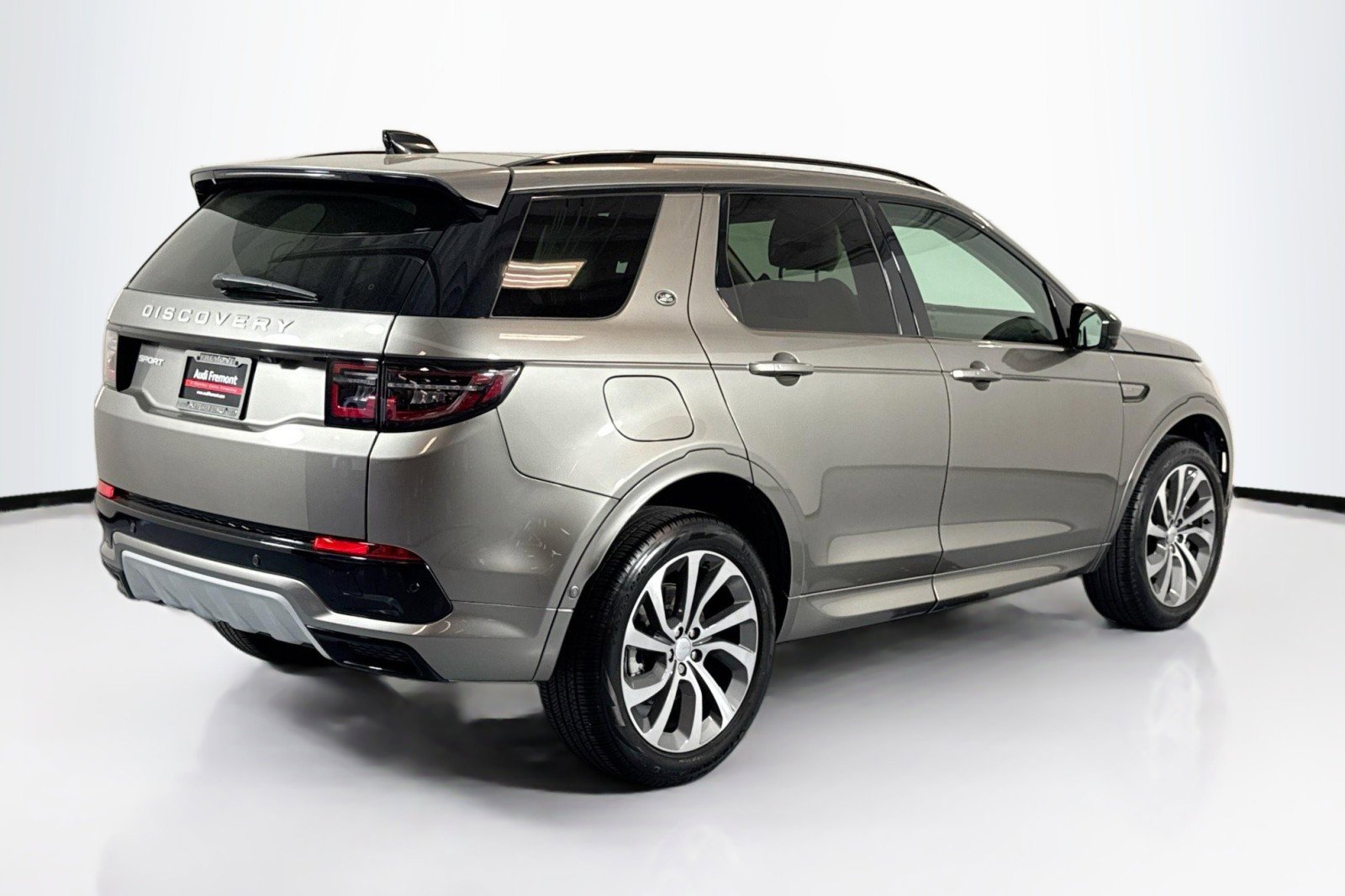 Used 2024 Land Rover Discovery Sport S image 5
