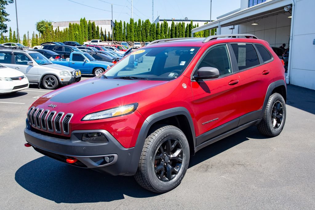 Used 2017 Jeep Cherokee Trailhawk AWD/4WD image 6