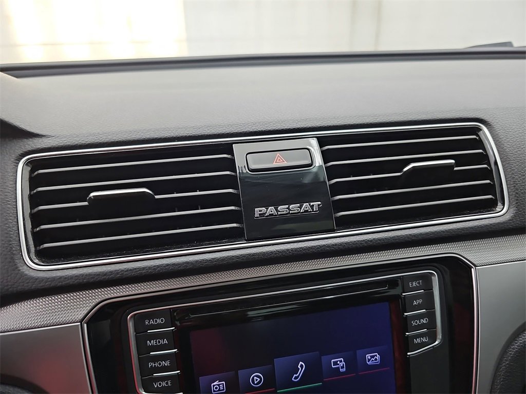 Used 2019 Volkswagen Passat 2.0T Wolfsburg w/ Wheels & Sunroof Package image 23