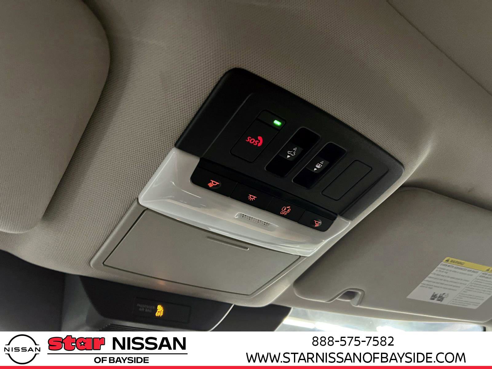 Used 2024 Nissan Pathfinder Platinum w/ Cargo Package image 30