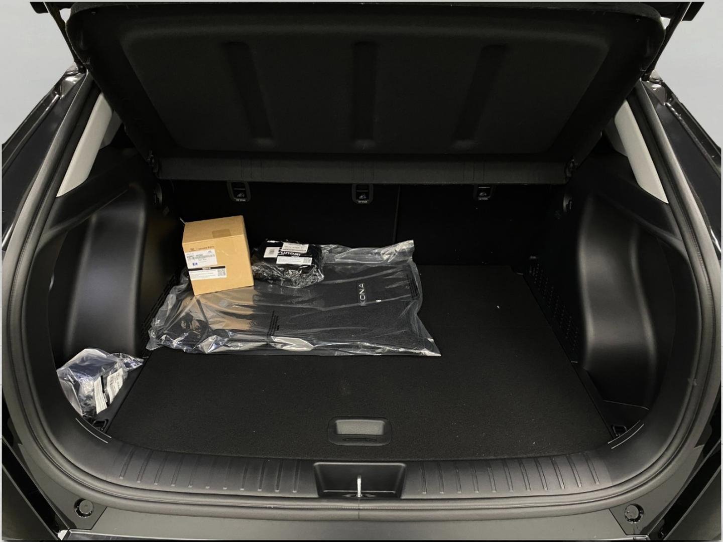 New 2026 Hyundai Kona SEL Premium image 5