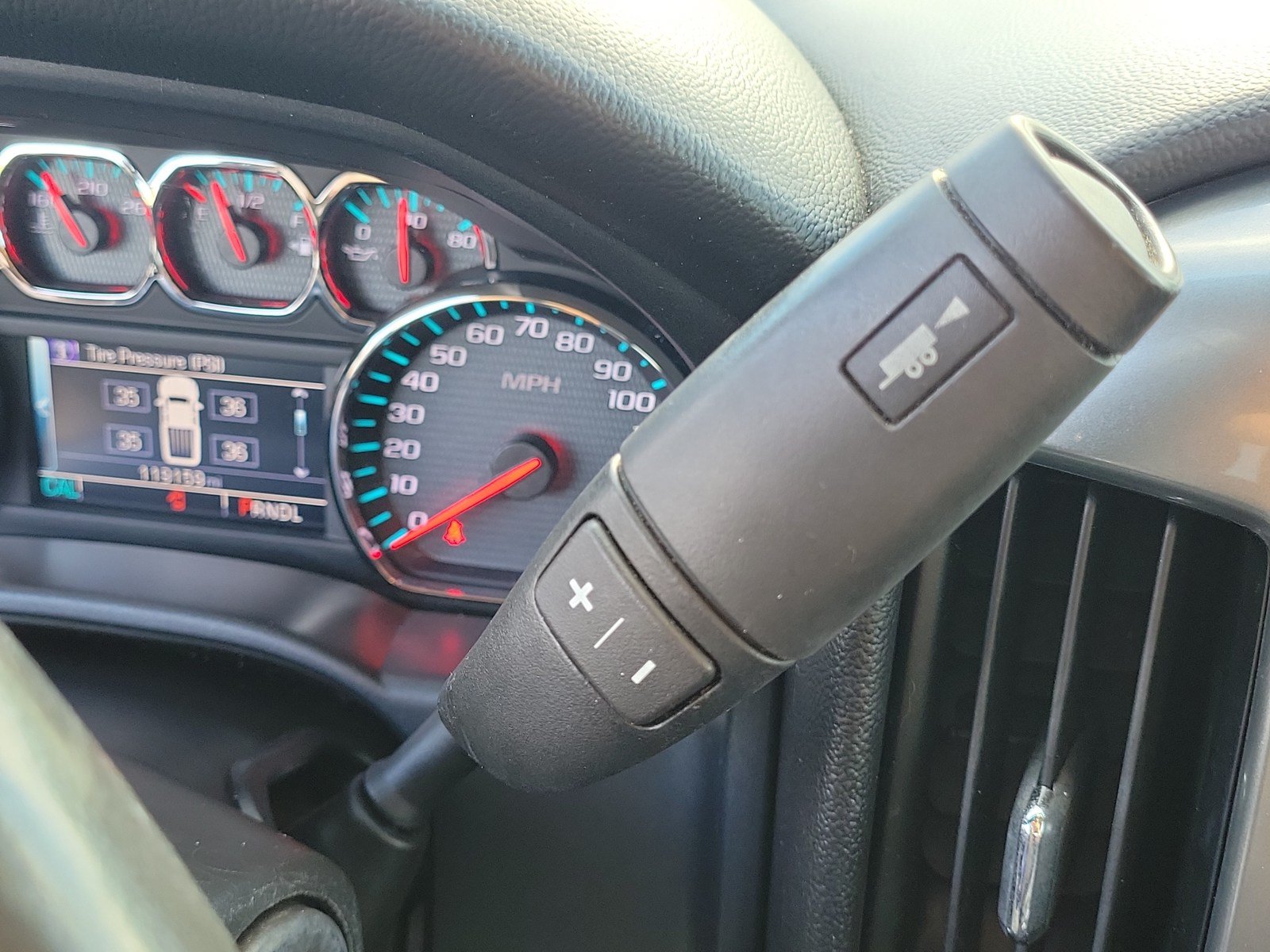 Used 2018 Chevrolet Silverado 1500 LT w/ All Star Edition AWD/4WD image 25