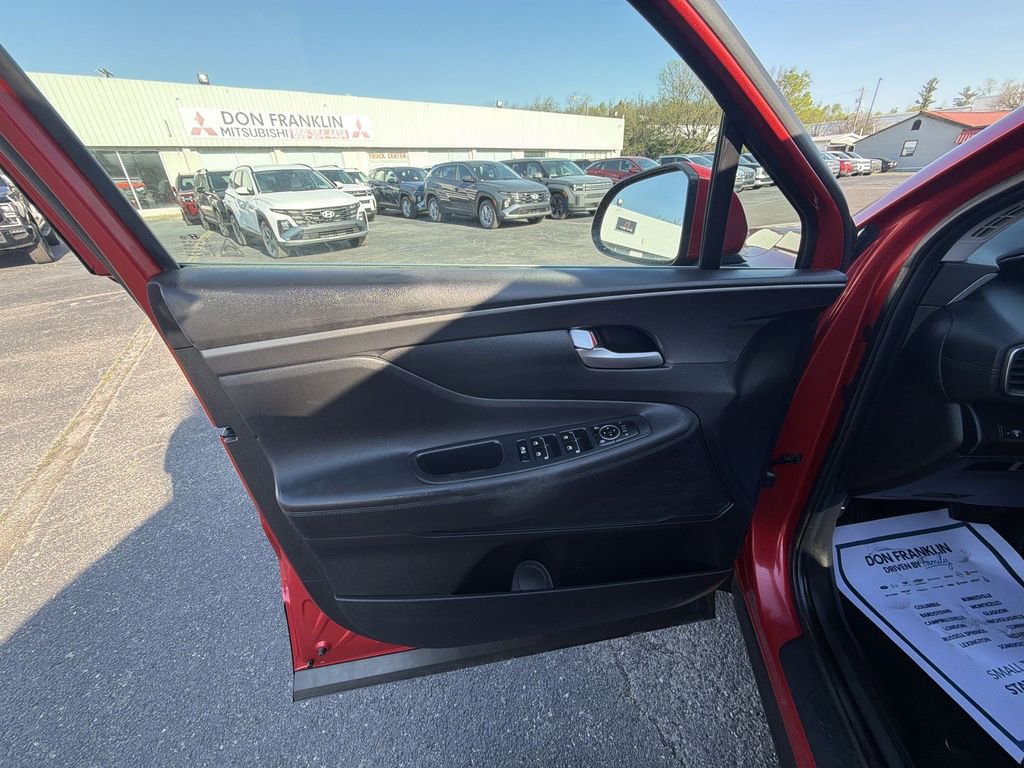Used 2023 Hyundai Santa Fe SE AWD/4WD image 13