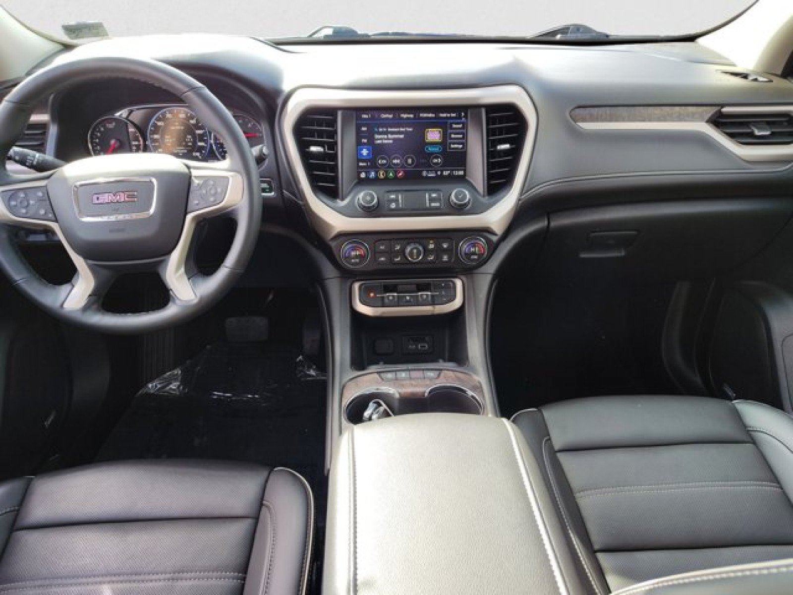 Used 2023 GMC Acadia Denali w/ Denali Ultimate Package AWD/4WD image 13