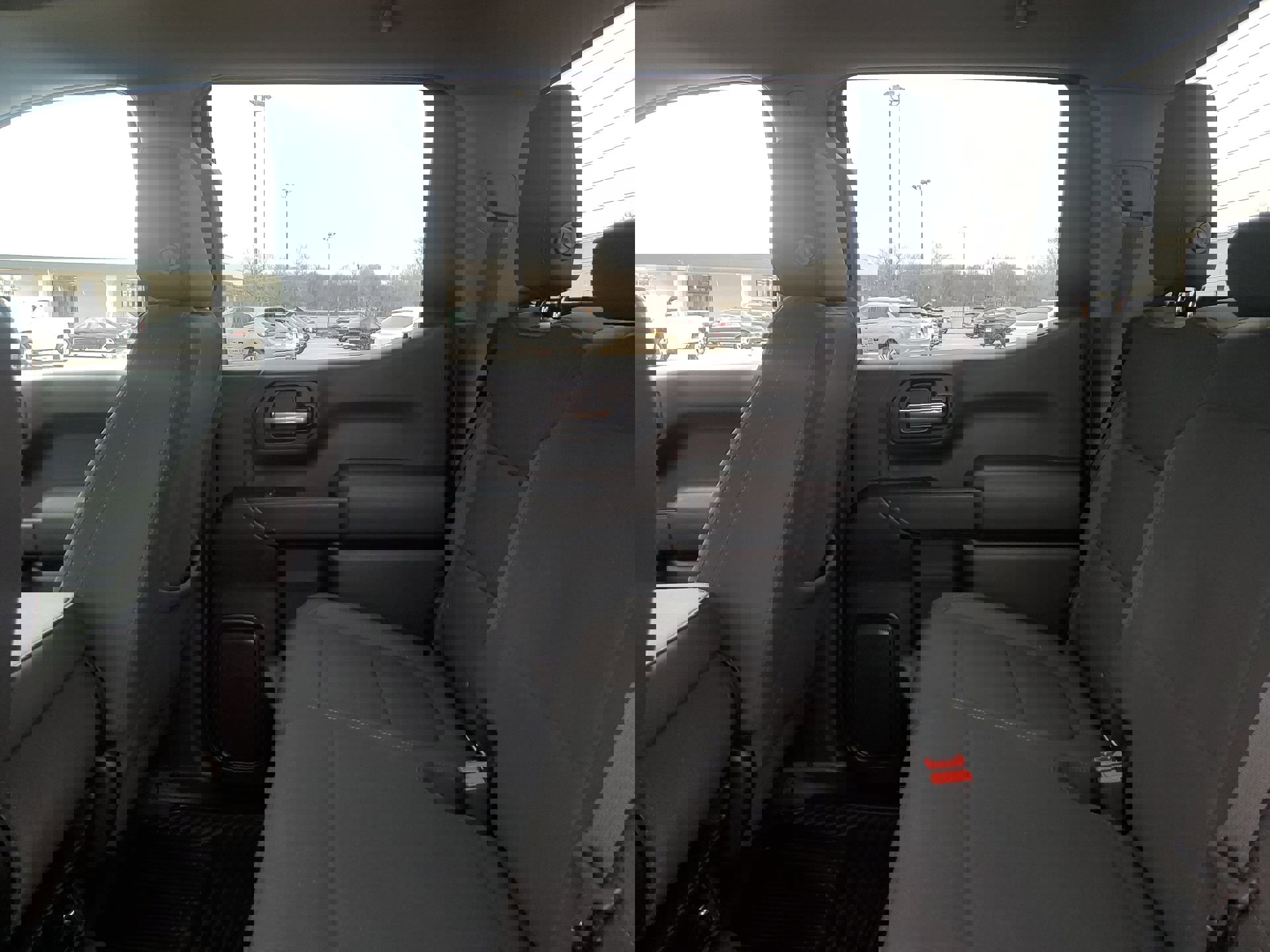 Certified 2022 Chevrolet Silverado 1500 Custom w/ LPO, Dark Essentials Package AWD/4WD image 29