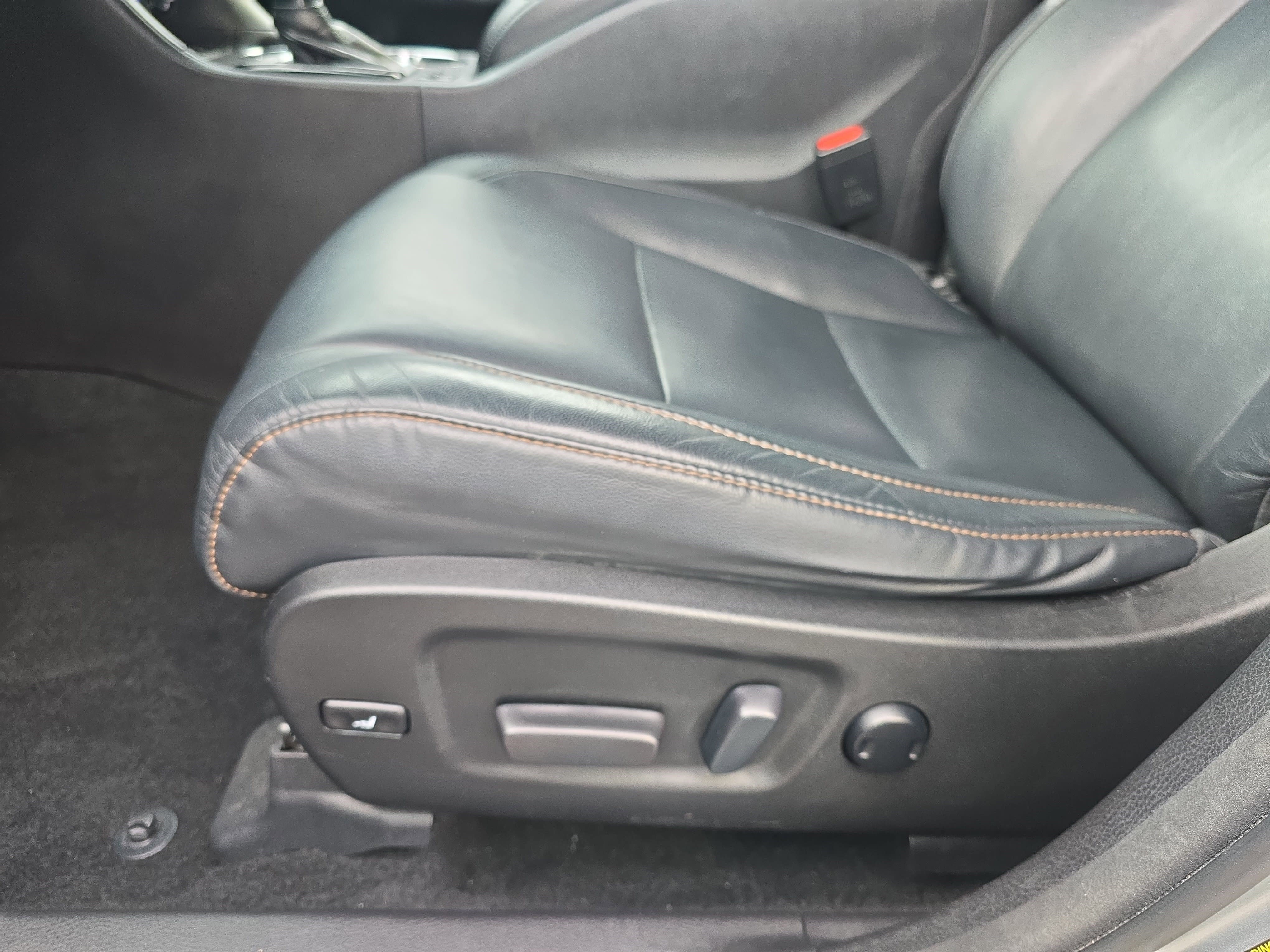 Used 2018 Toyota Highlander XLE image 27