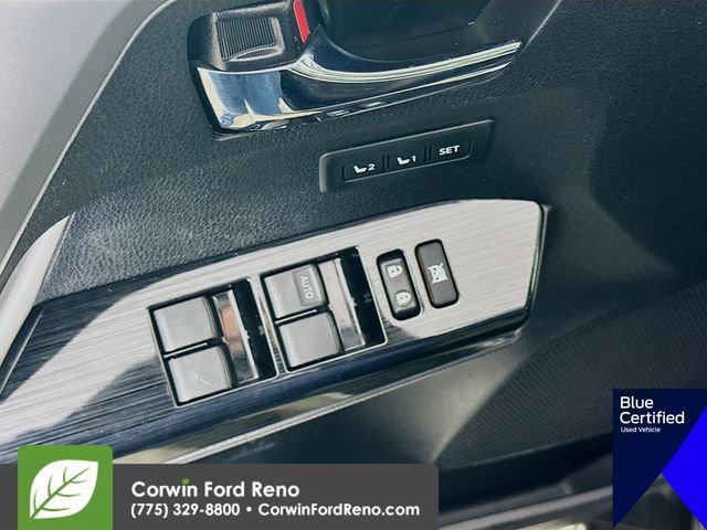 Used 2018 Toyota RAV4 Limited w/ Advanced Technology Package AWD/4WD image 21