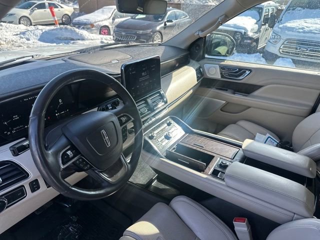 Used 2020 Lincoln Navigator Reserve w/ Luxury Package image 35