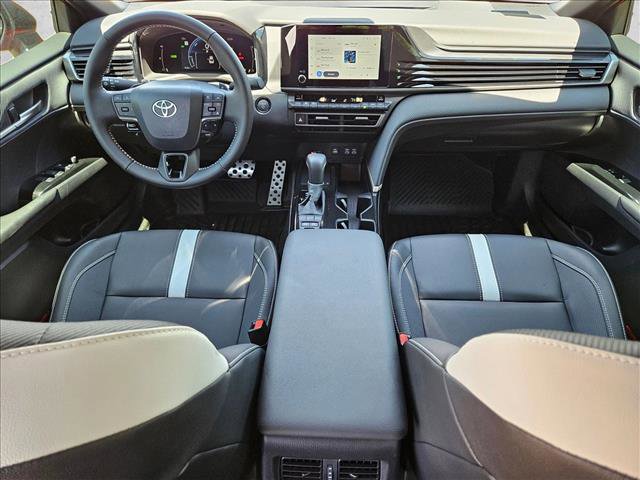 Used 2026 Toyota Camry SE w/ Convenience Package image 18