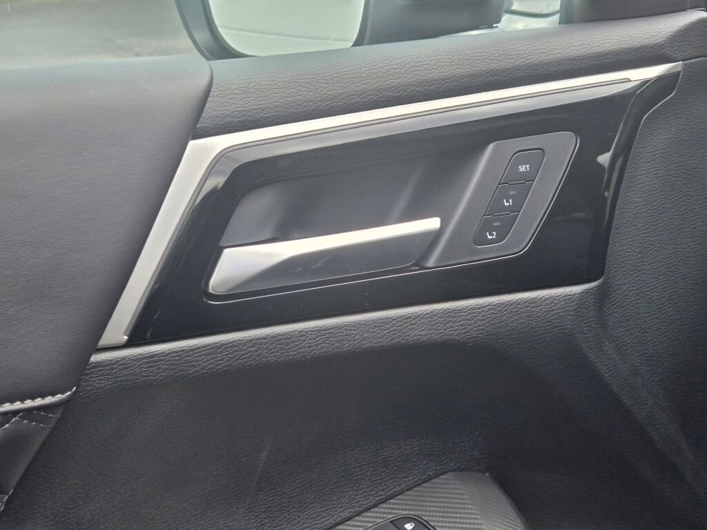New 2025 Mitsubishi Outlander SEL image 22