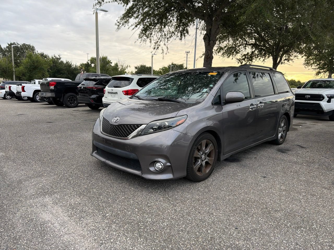 Used 2015 Toyota Sienna SE