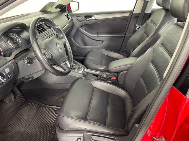 Used 2014 Volkswagen Jetta TDI FWD image 2