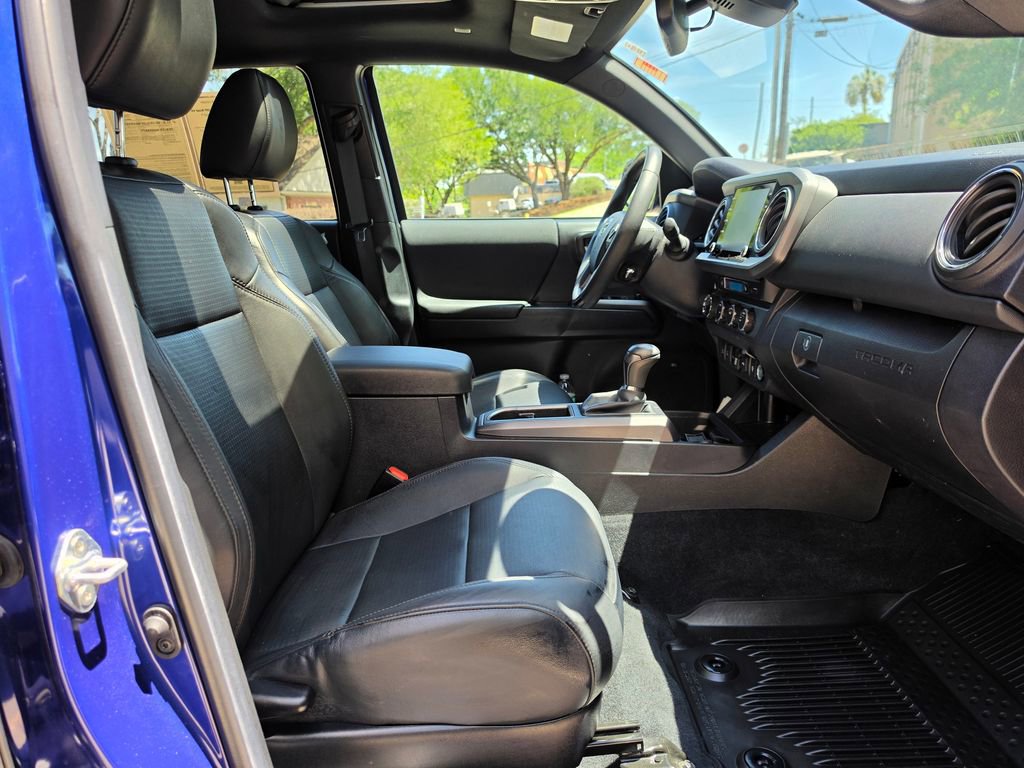 Used 2023 Toyota Tacoma TRD Off-Road w/ TRD Premium Off Road Package AWD/4WD image 43