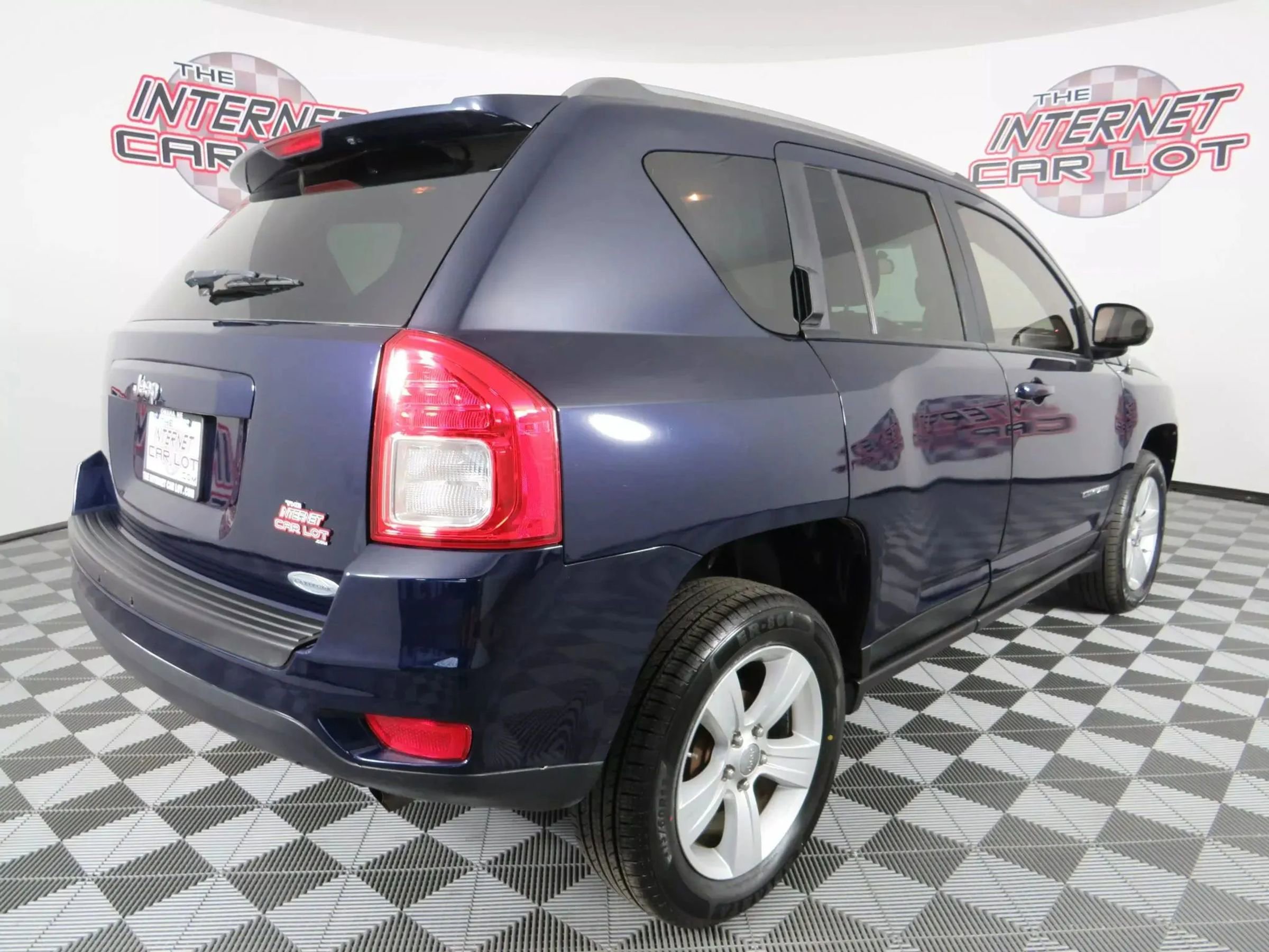 Used 2013 Jeep Compass Latitude w/ Sun/Sound Group FWD image 7