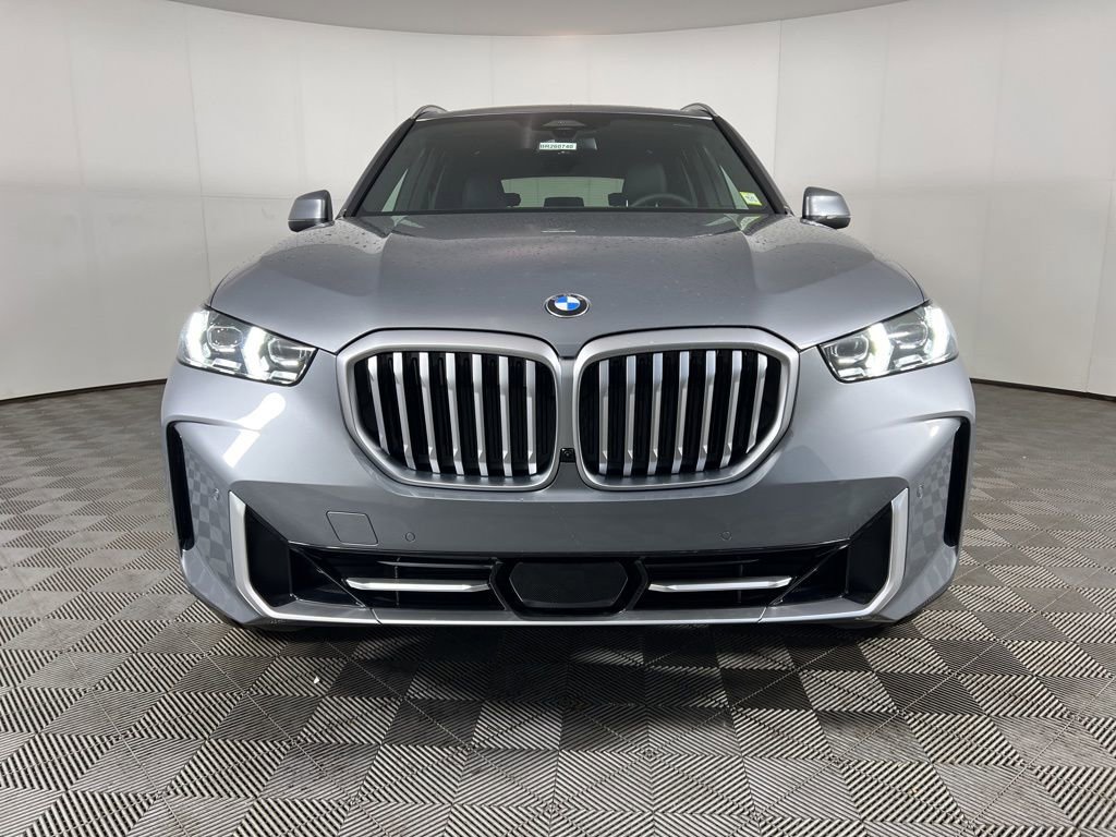 New 2026 BMW X5 xDrive40i w/ Parking Assistance Package image 5