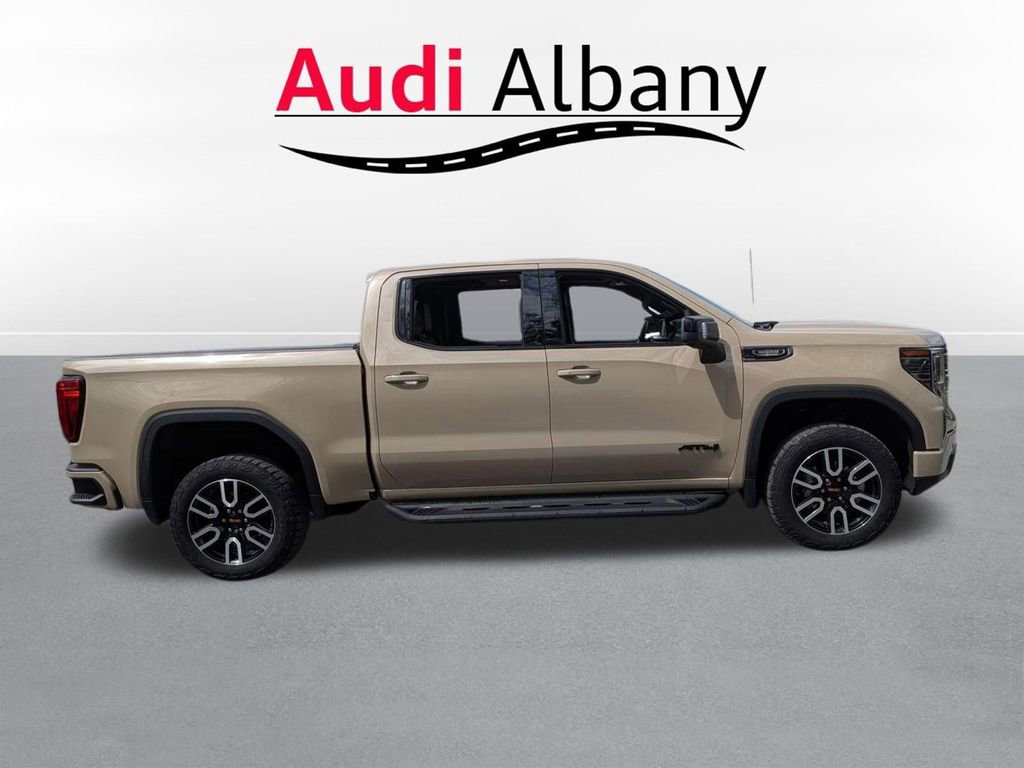 Used 2023 GMC Sierra 1500 AT4 w/ AT4 Premium Package AWD/4WD image 3