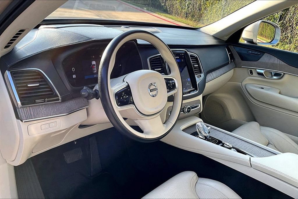 Certified 2023 Volvo XC90 T8 Ultimate AWD/4WD image 17
