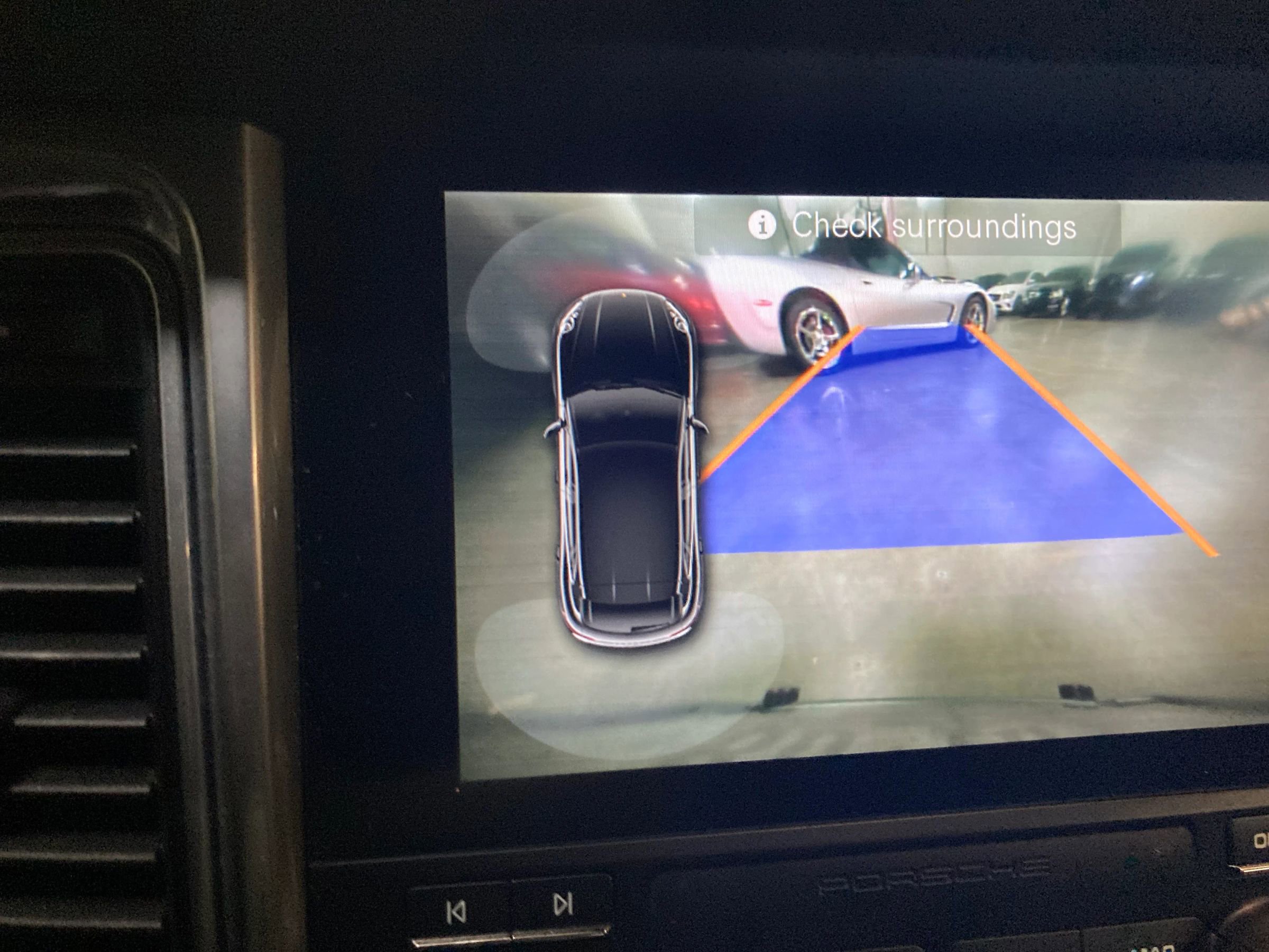 Used 2017 Porsche Macan AWD/4WD image 31
