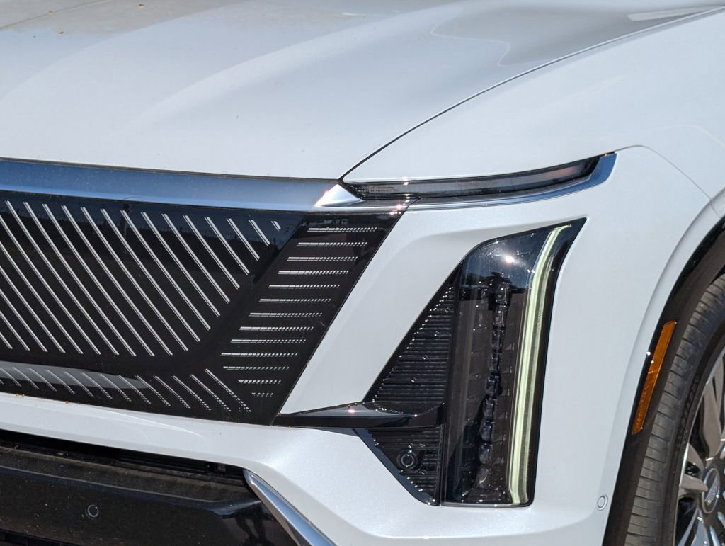 New 2026 Cadillac Vistiq Premium Luxury w/ LPO, Floor Liner Package AWD/4WD image 7