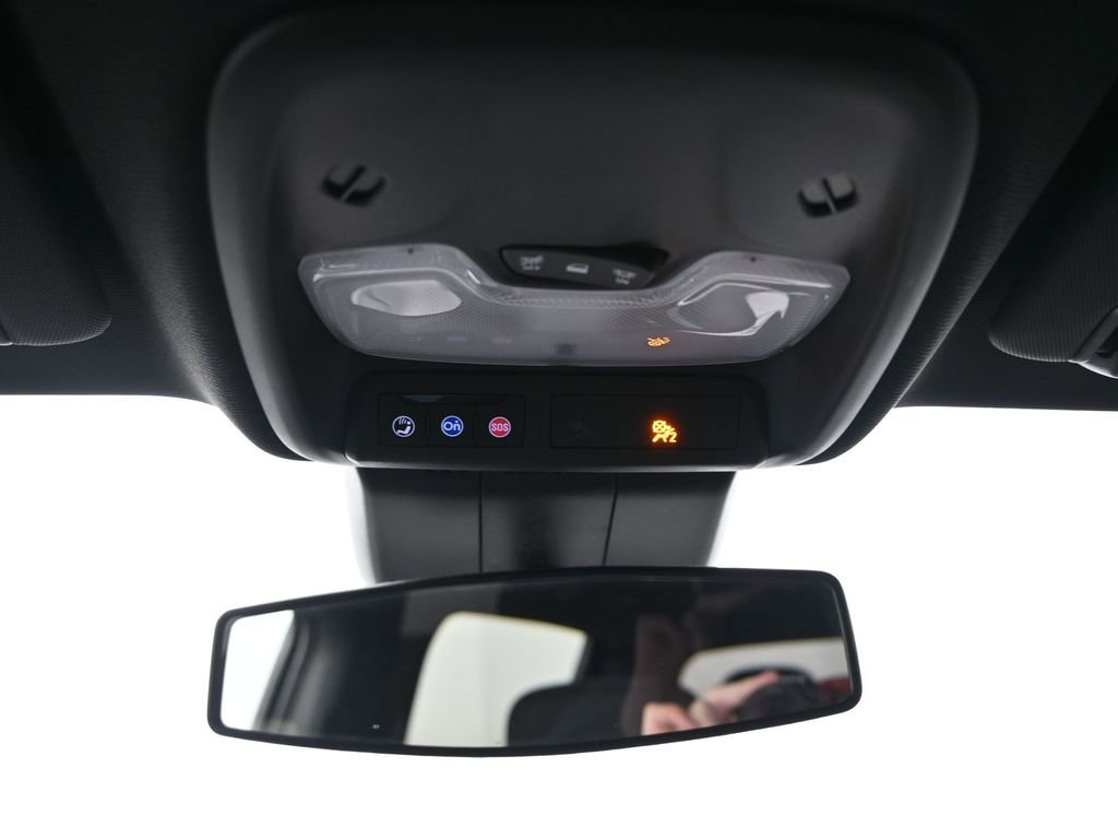 Used 2025 GMC Canyon Elevation image 35