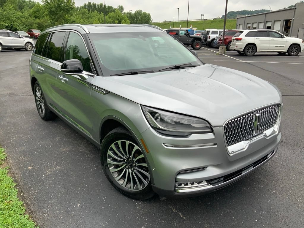 Used 2021 Lincoln Aviator Reserve w/ Equipment Group 201A AWD/4WD image 3