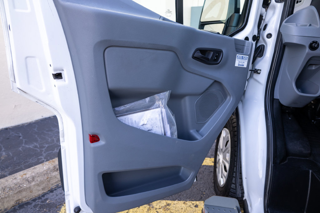Used 2018 Ford Transit 150 XL RWD image 16